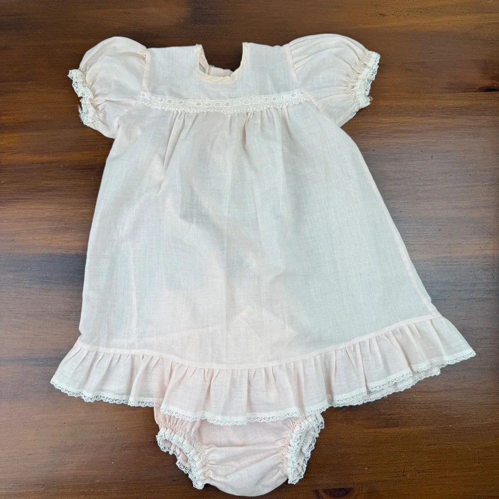 Vintage Handmade Baby Clothes Lot Pink Lace Dress Bloomers White Gown Robe‎ 4pc
